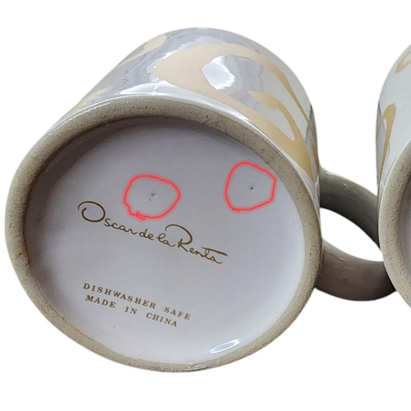 MUG CUP COFFEE TEA OSCAR de la RENTA White & Gold Swirl Pattern Set of Two - Picture 10 of 11
